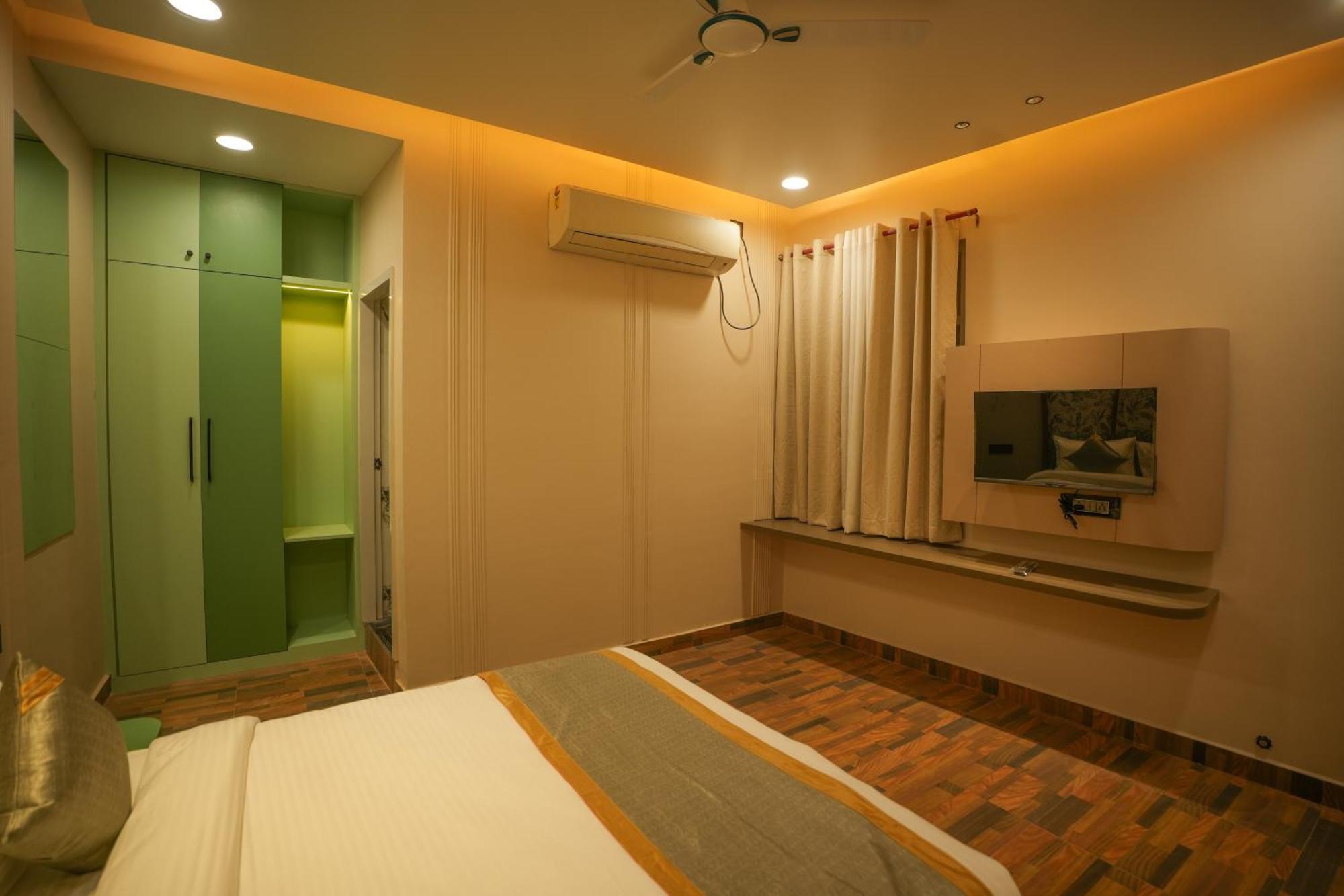 Dashrath Inn Near Ramjanmbhoomi Ayodhya Zewnętrze zdjęcie