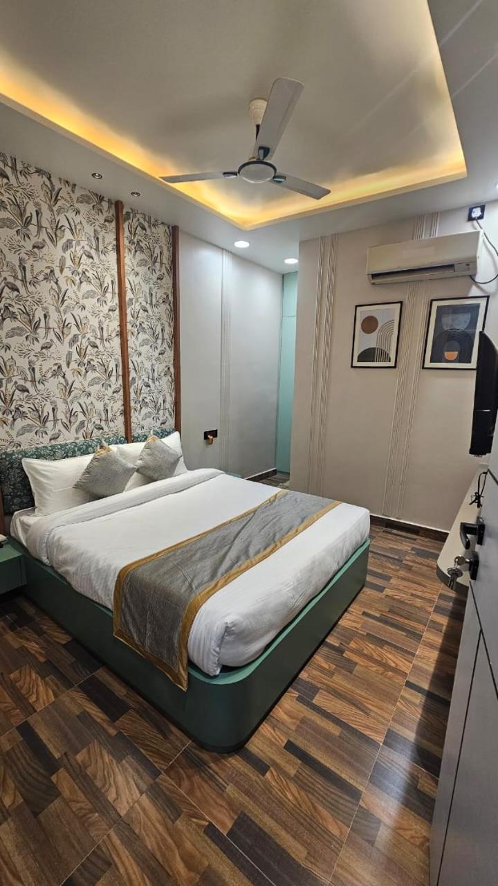 Dashrath Inn Near Ramjanmbhoomi Ayodhya Zewnętrze zdjęcie