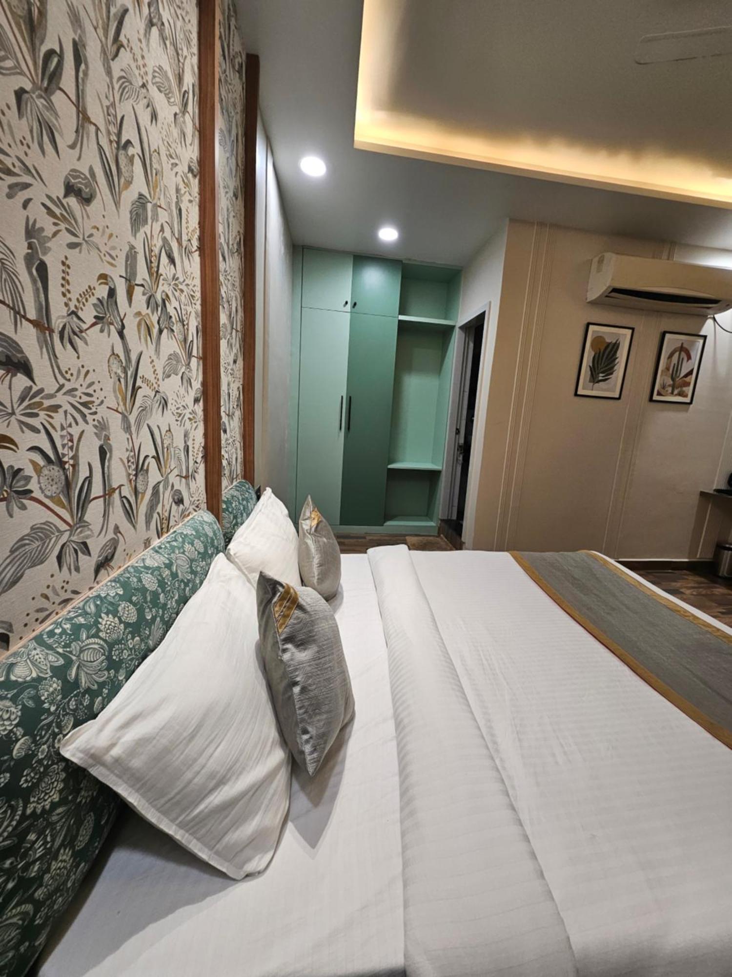 Dashrath Inn Near Ramjanmbhoomi Ayodhya Zewnętrze zdjęcie