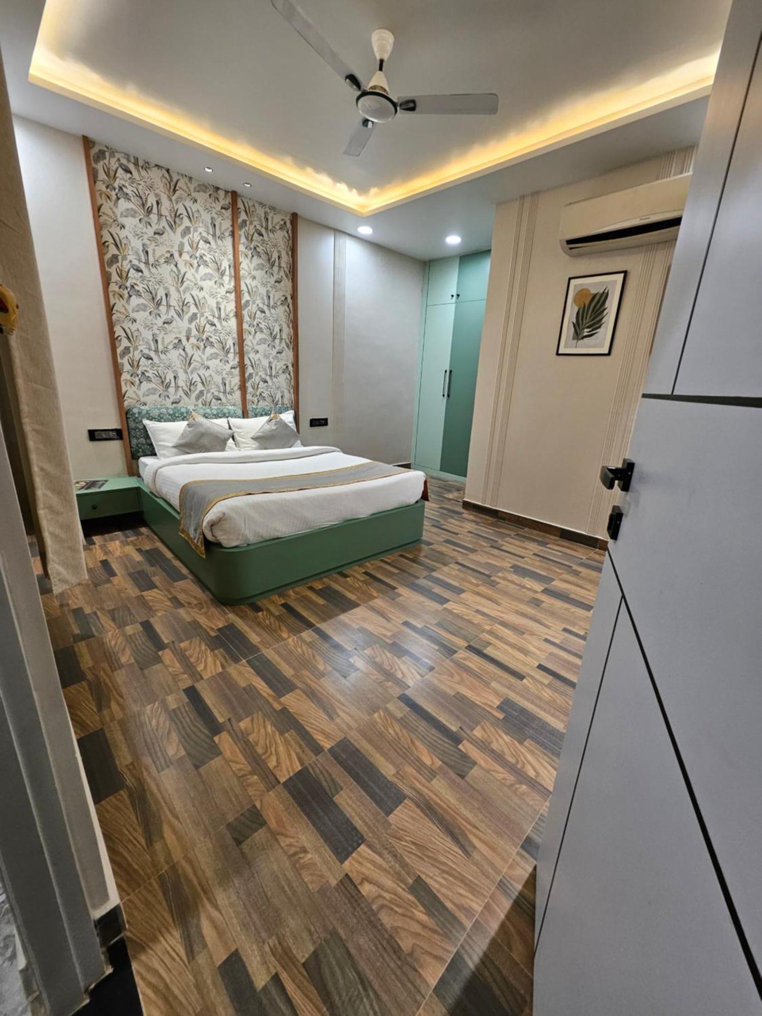 Dashrath Inn Near Ramjanmbhoomi Ayodhya Zewnętrze zdjęcie